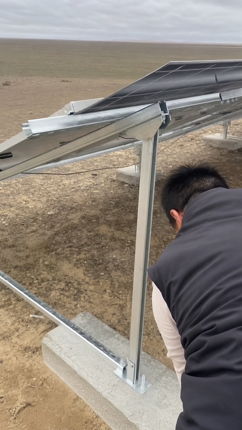 PV array installation for seven 6kW residential off-grid systems in Altay, Xinjiang 3