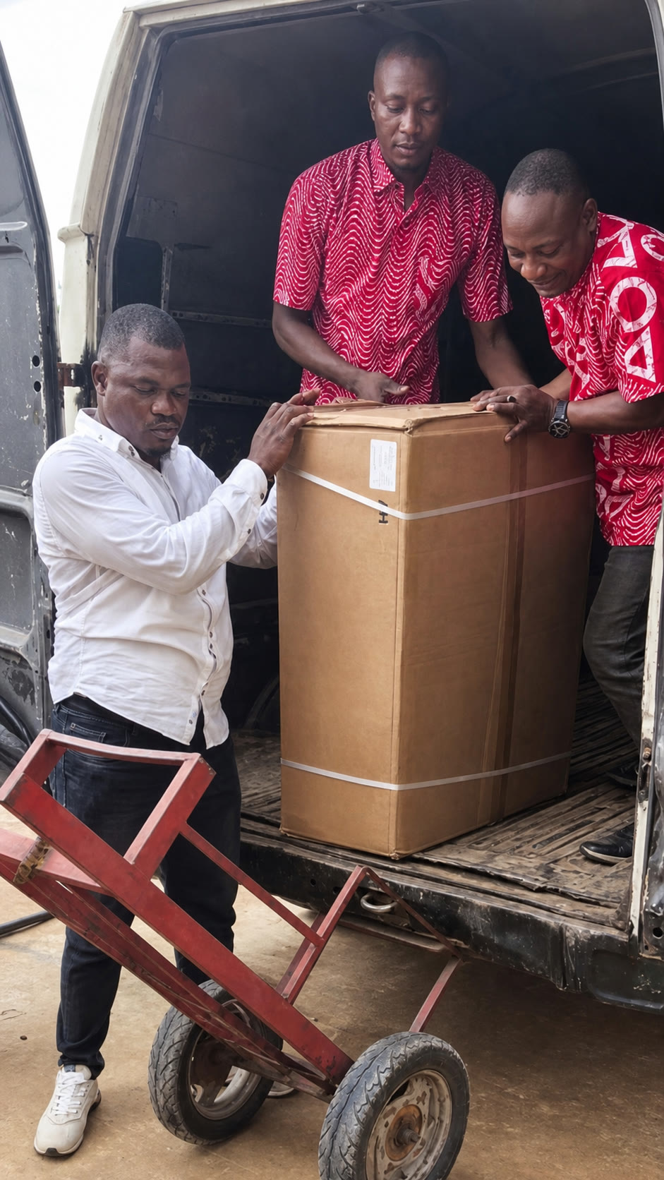 125kW inverter and 225kWh battery storage installation at an Ikeja supermarket in Nigeria 2